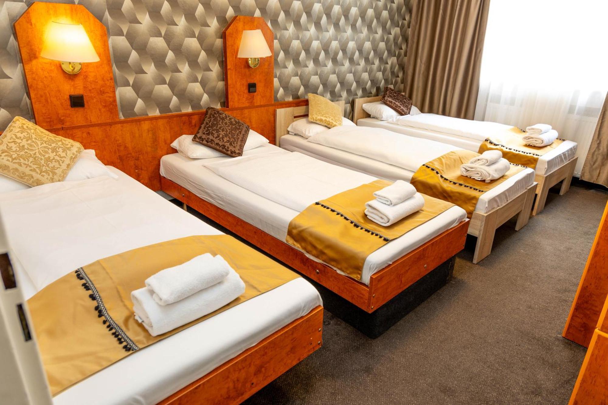 Rossija Hotel 3*